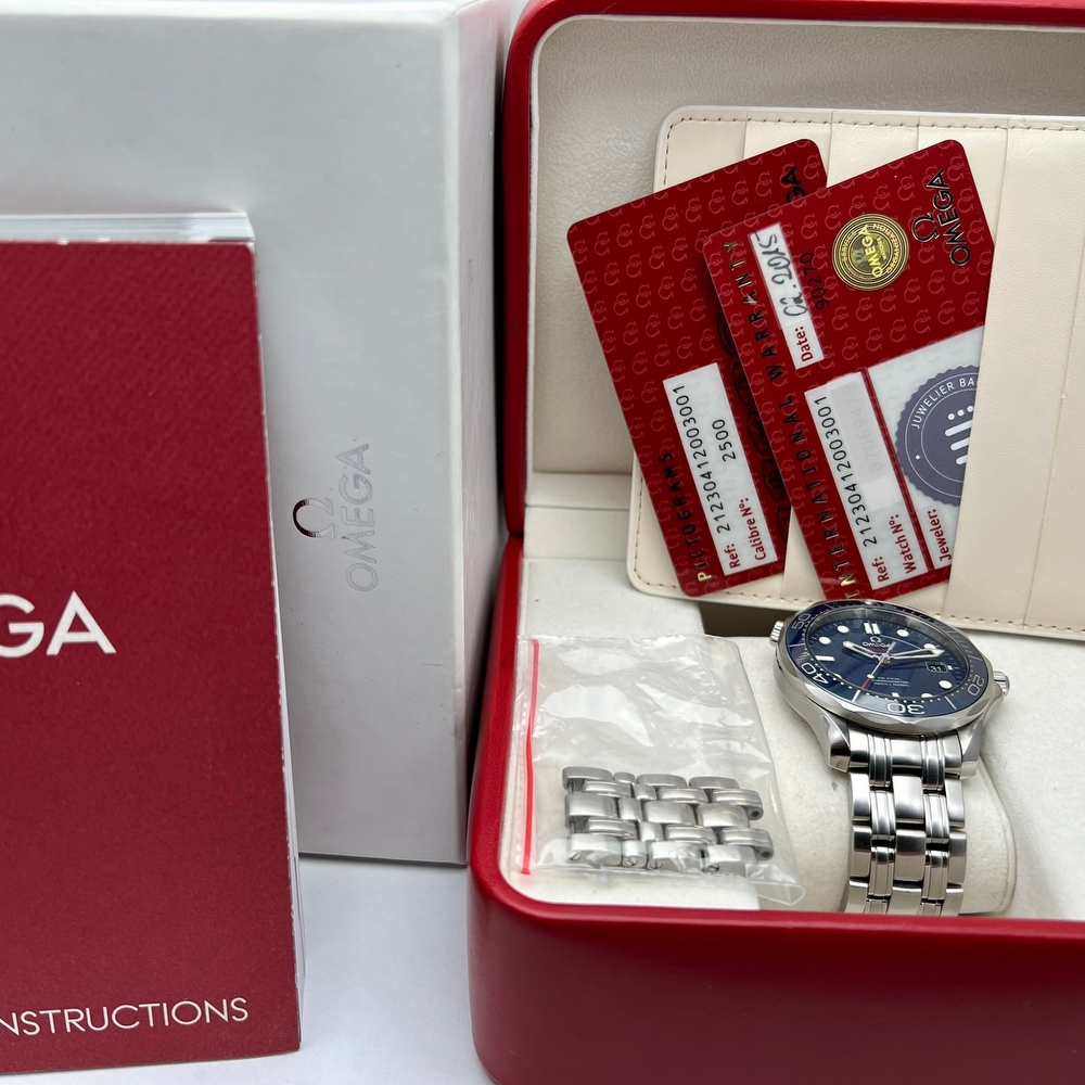 OMEGA SEAMASTER 300 MASTER CO-AXIAL CHRONOMETER