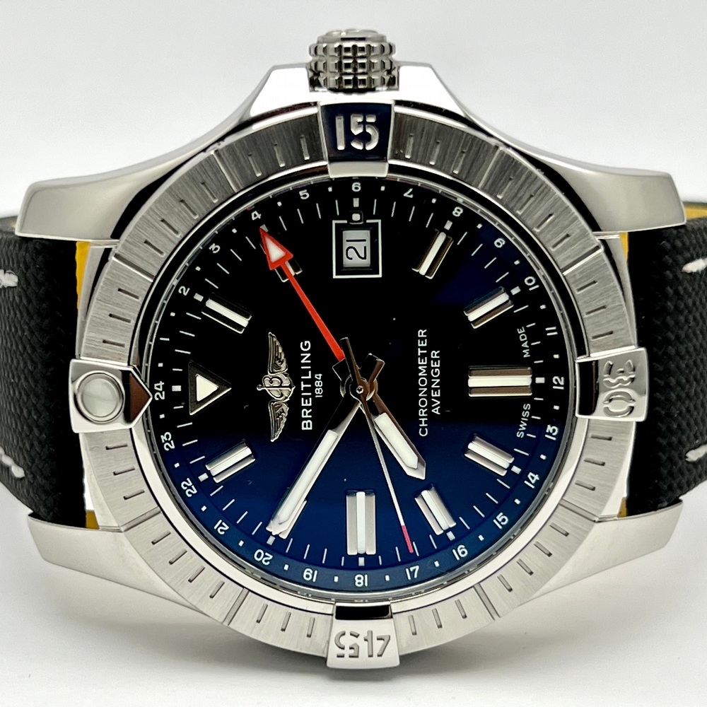 Breitling Avenger GMT 43