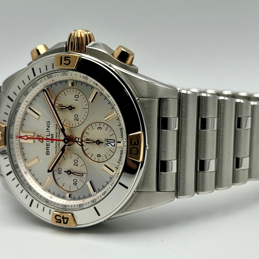 Breitling Chronomat B01 Steel/Gold