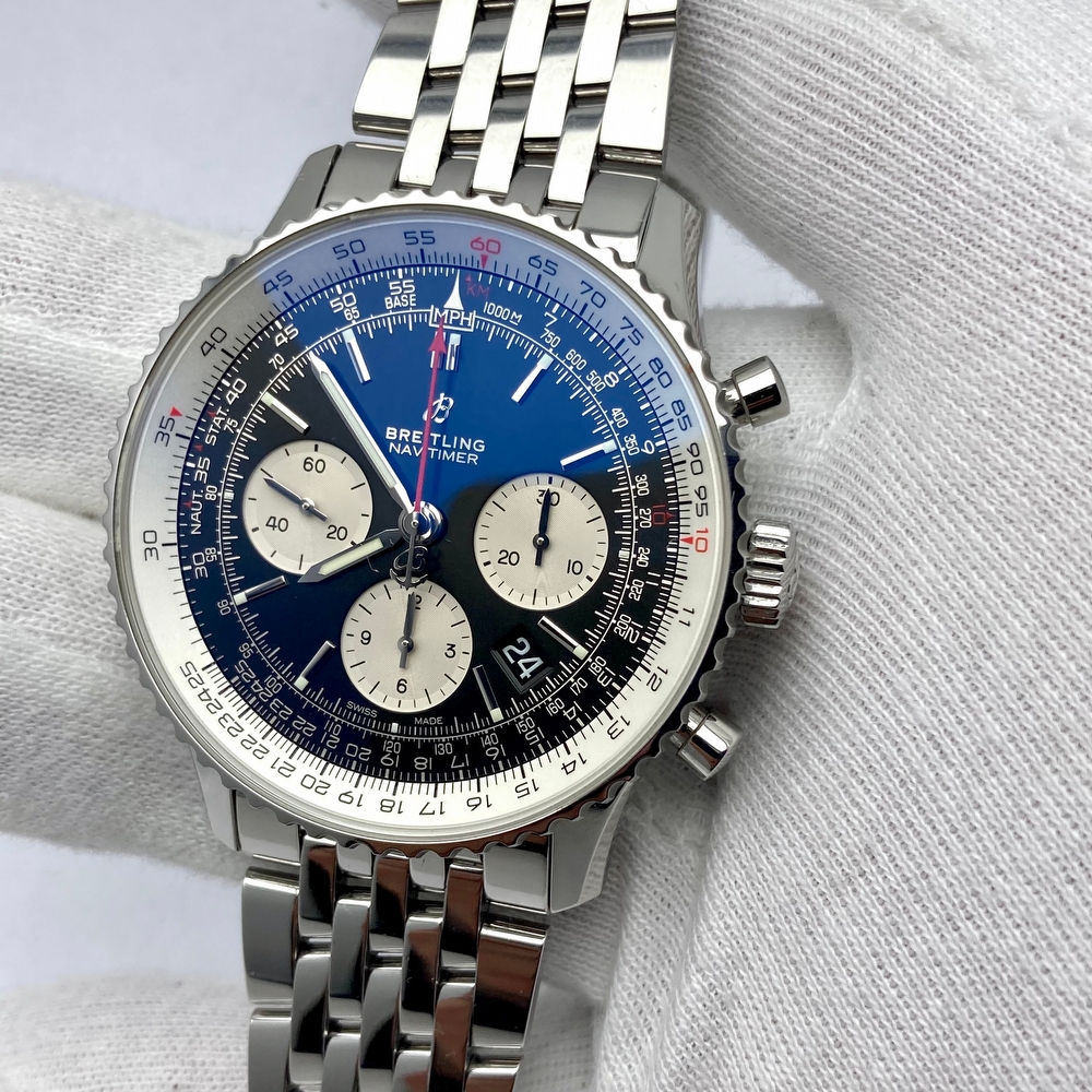 Breitling Navitimer 43 B01