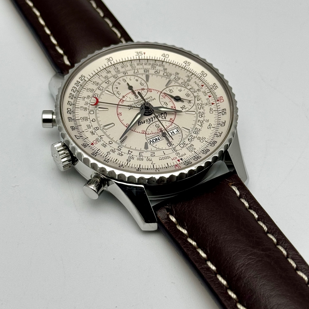 Breitling Navitimer Montbrillant Datora White 