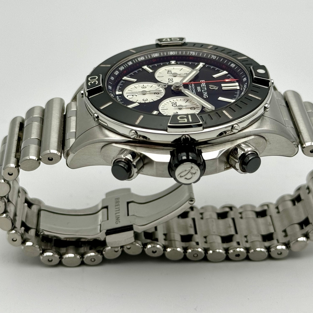 BREITLING SUPER CHRONOMAT B01