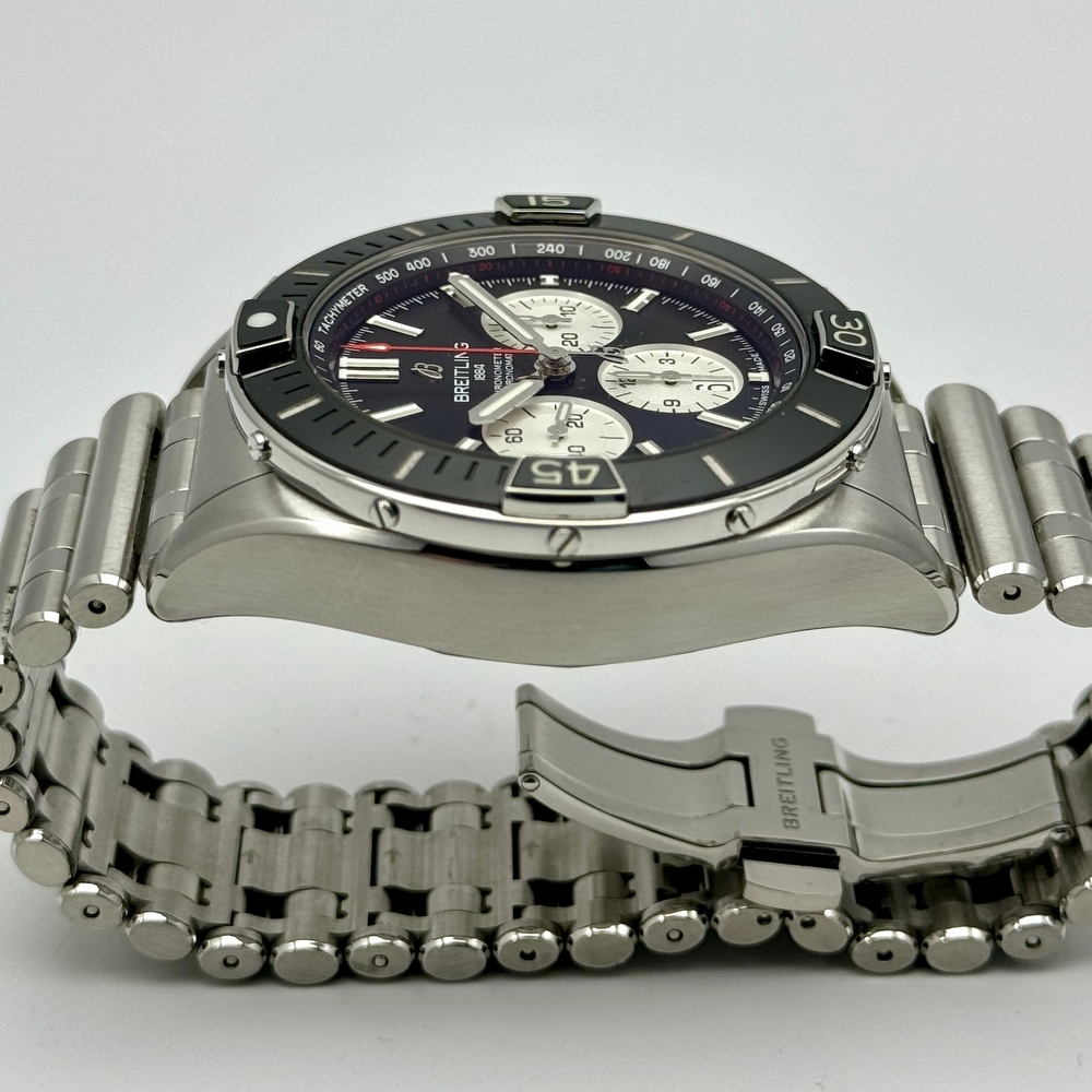 BREITLING SUPER CHRONOMAT B01