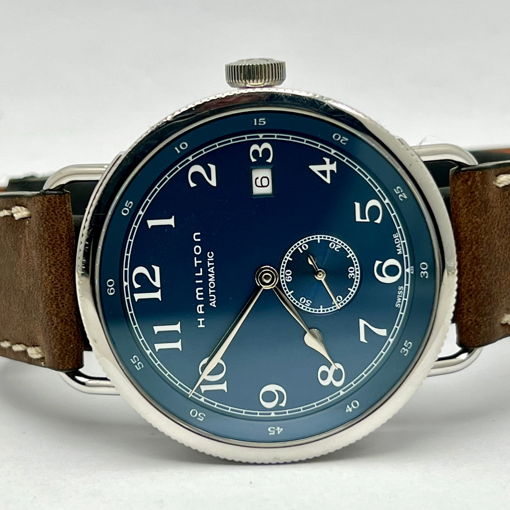 Hamilton Khaki Pioneer Small Second Hand Blue dail 