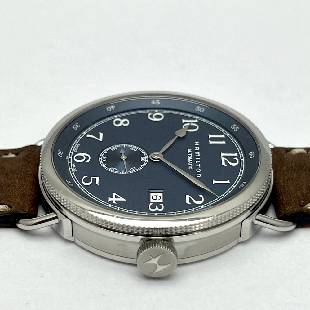 Hamilton Khaki Pioneer Small Second Hand Blue dail 