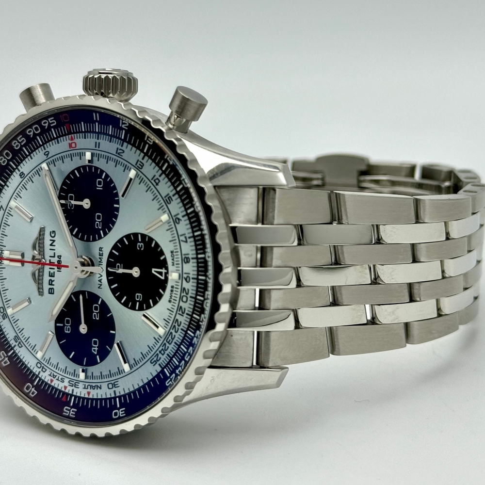 BREITLING NAVITIMER B01 CHRONOGRAPH 43