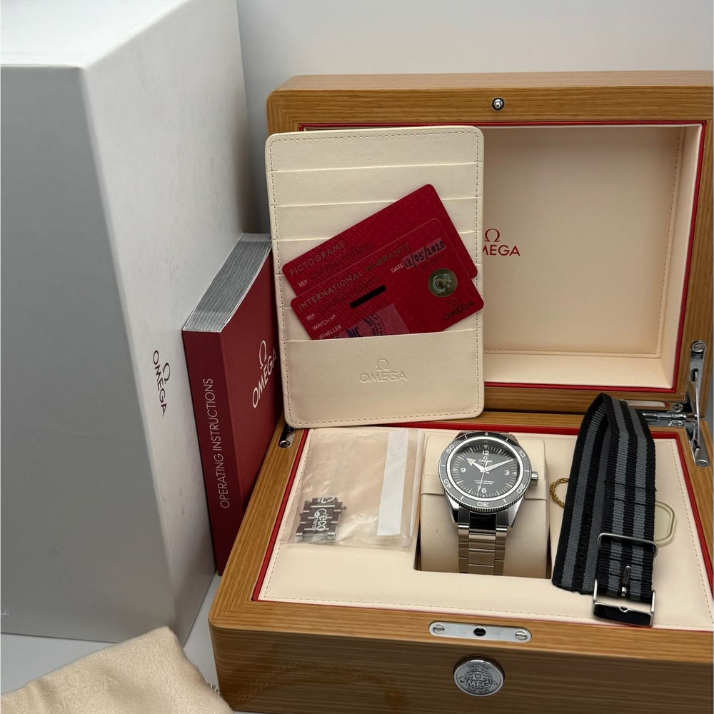 Omega Seamaster 300 Co-Axial Master Chronometer 