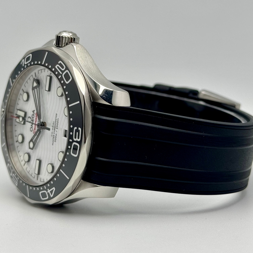 Omega Seamaster Diver CO AXIAL Master Chronometer 