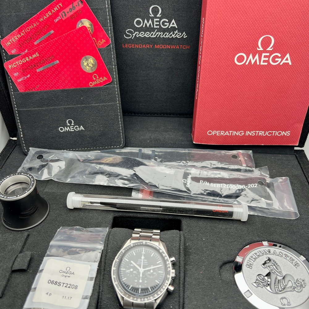 Omega Speedmaster Moonwatch Hesalite