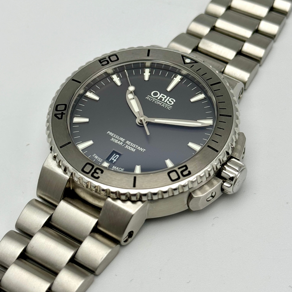 Oris Aquis Date Tungsten