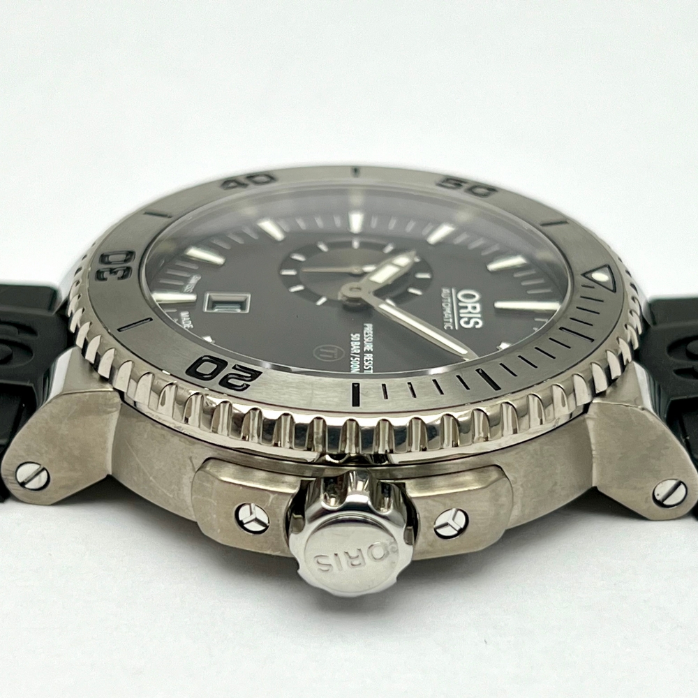 Oris Aquis Titan Small Second 