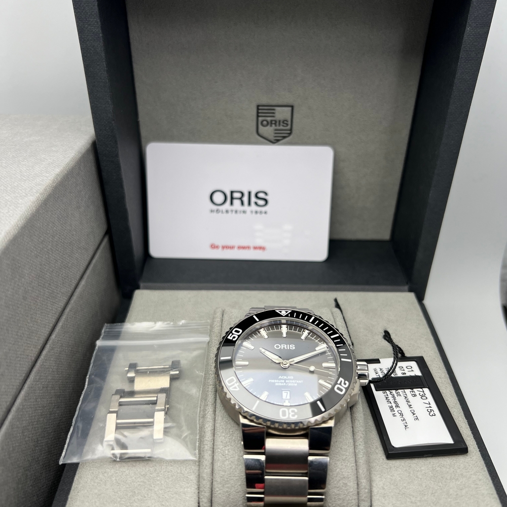 Oris Aquis Titanium Date