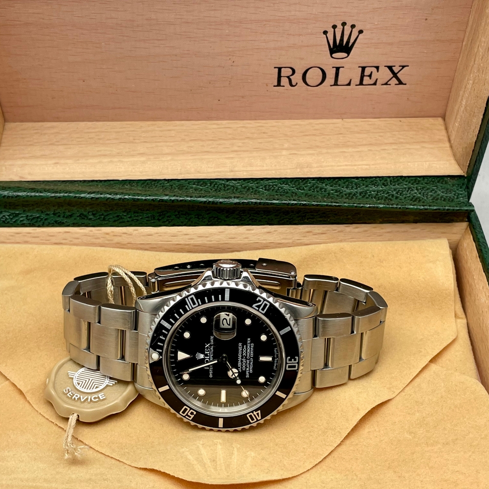 Rolex Submariner 16800