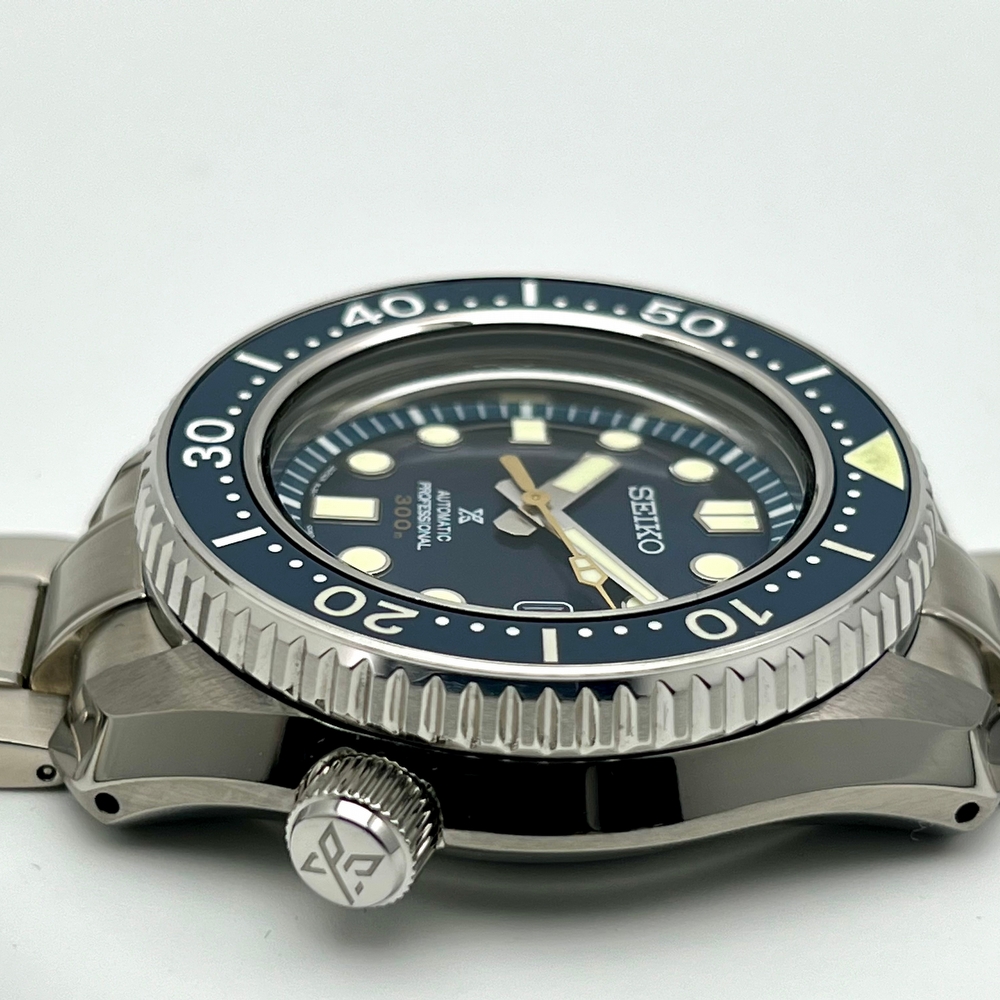 Seiko MarineMaster 300 Blue