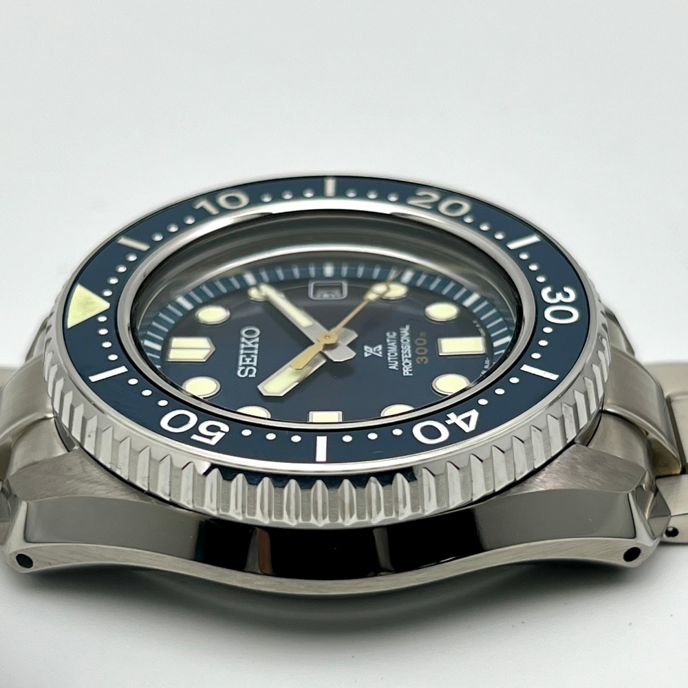 Seiko MarineMaster 300 Blue