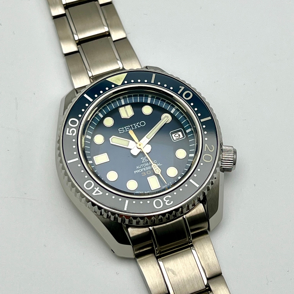 Seiko MarineMaster 300 Blue