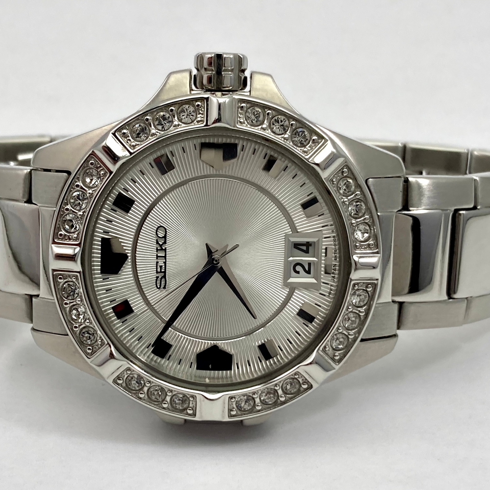 Seiko Lady Date Swarovski Crystals 