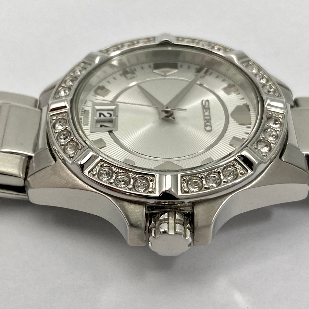 Seiko Lady Date Swarovski Crystals 