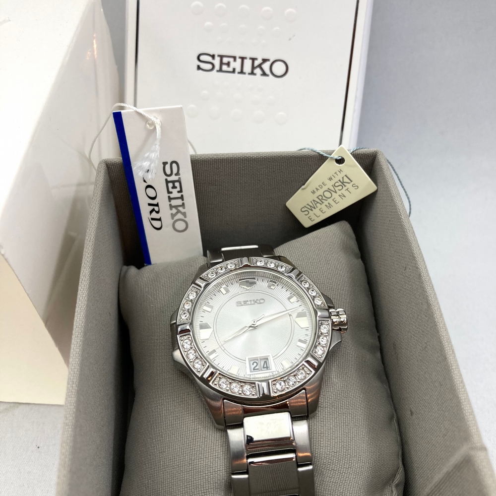 Seiko Lady Date Swarovski Crystals 