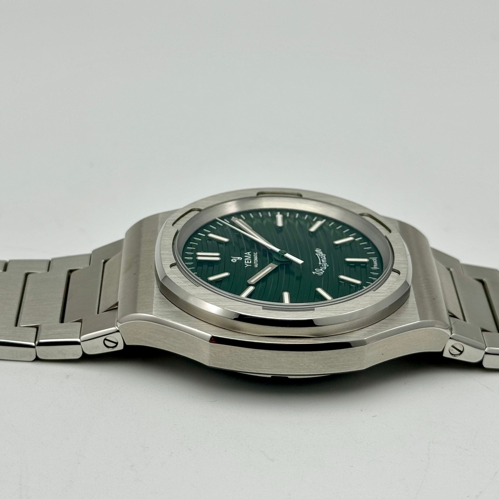 Yema Wristmaster Traveller Micro-Rotor Limited Edition Green